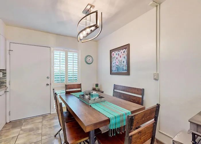 2 Bed 2 Bath Vacation In *