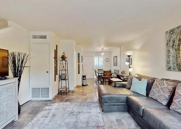 Holiday home 2 Bed 2 Bath Vacation In *
