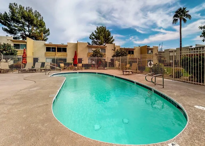 2 Bed 2 Bath Vacation In Holiday home